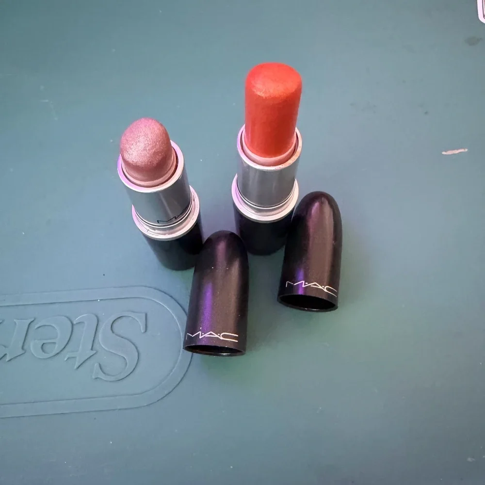 MAC “Show Off & Frou” Black Lipstick Duo bundle lot set shimmer orange & fosted - Picture 3 of 4